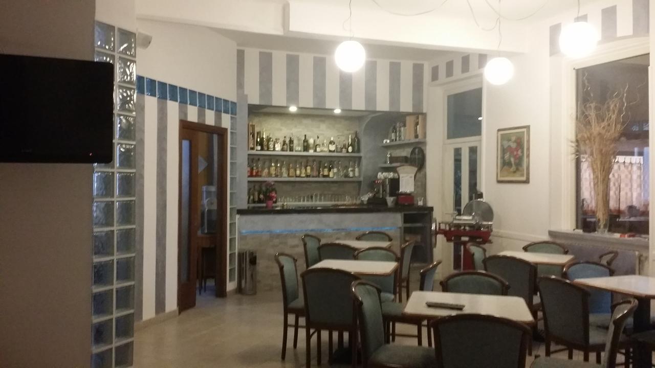 Hotel San Giorgio アラッシオ エクステリア 写真