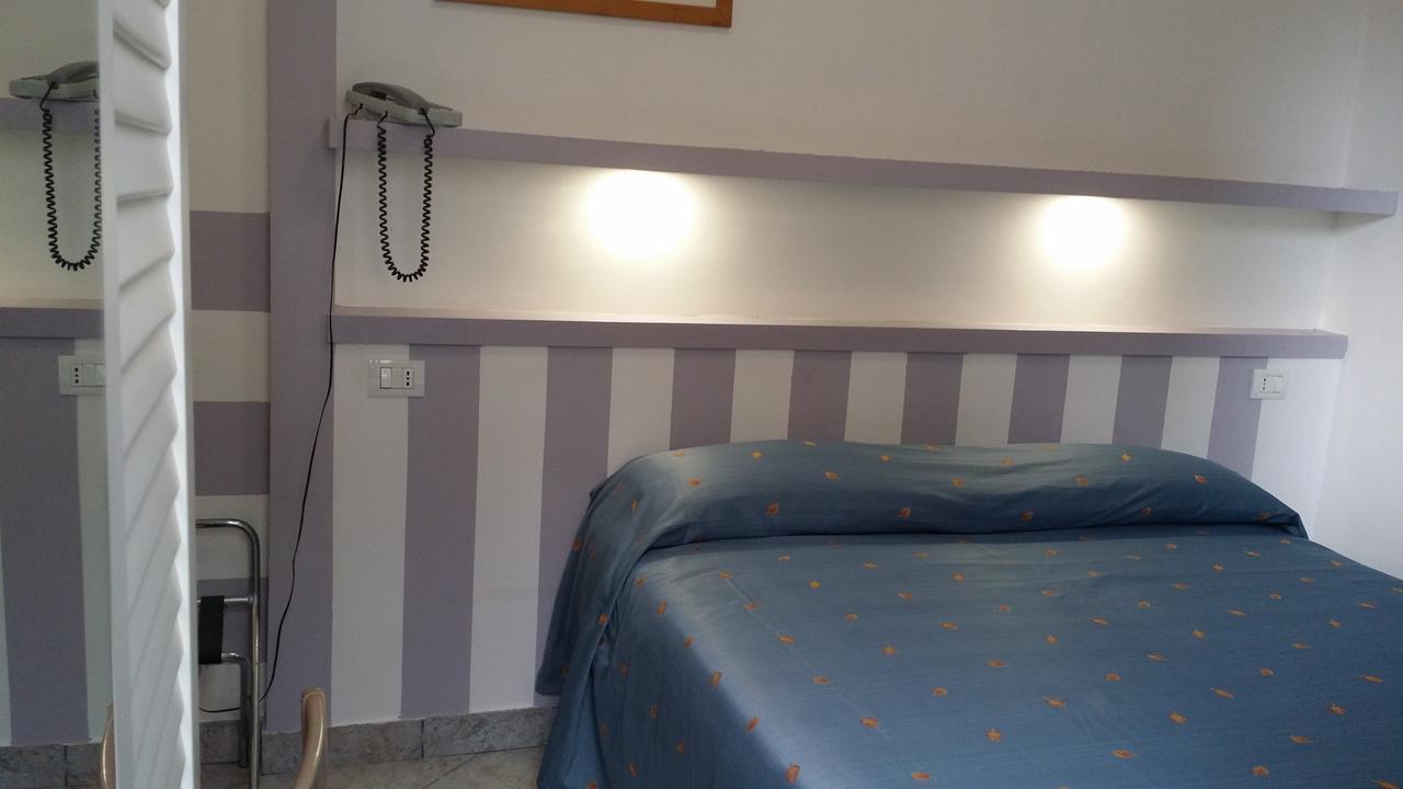 Hotel San Giorgio アラッシオ エクステリア 写真